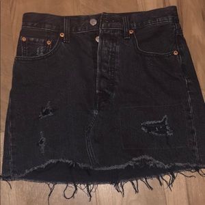 Levi’s Black Denim Skirt